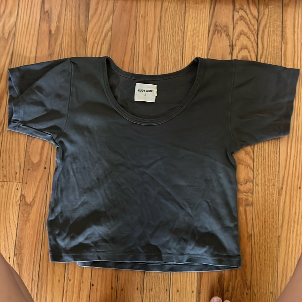Rudy Jude cropped tee in Ink. Size M